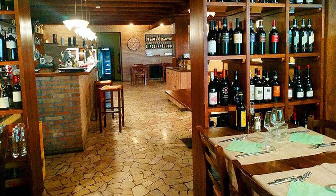 MONTEBELLUNA BIADENE OSTERIA OSTI NATI interno