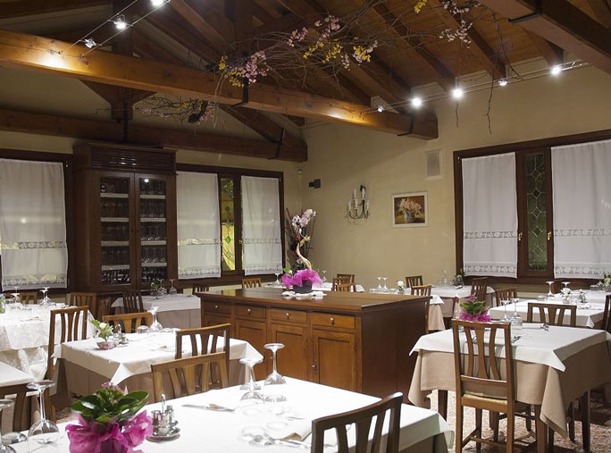 PONZANO VENETO MERLENGO RISTORANTE LE QUERCE interno