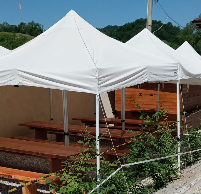 REFRONTOLO RISTORANTE AL BUON GUSTAIO tavoli all'aperto