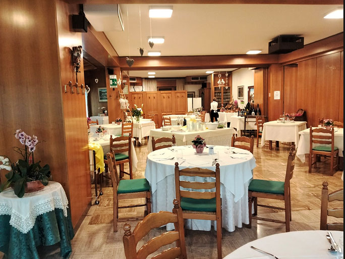 RISTORANTE ALLE RIVE mise en place