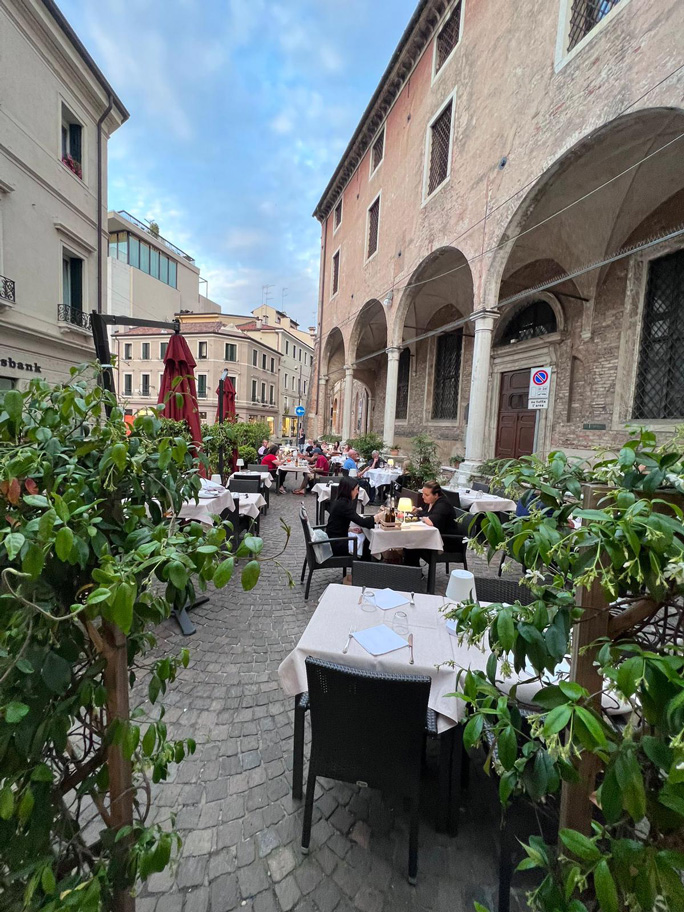 Treviso Osteria Contemporanea tavoli all'aperto
