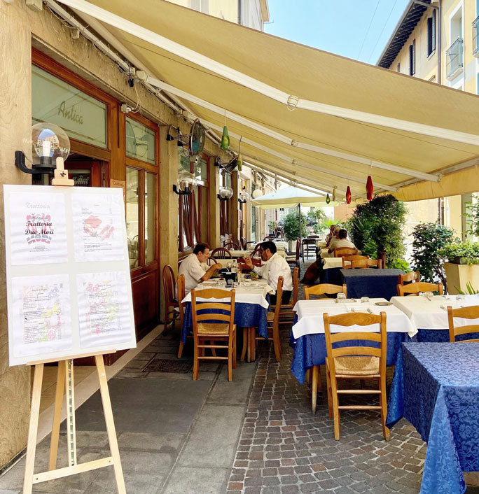 treviso trattoria due mori terraza esterna