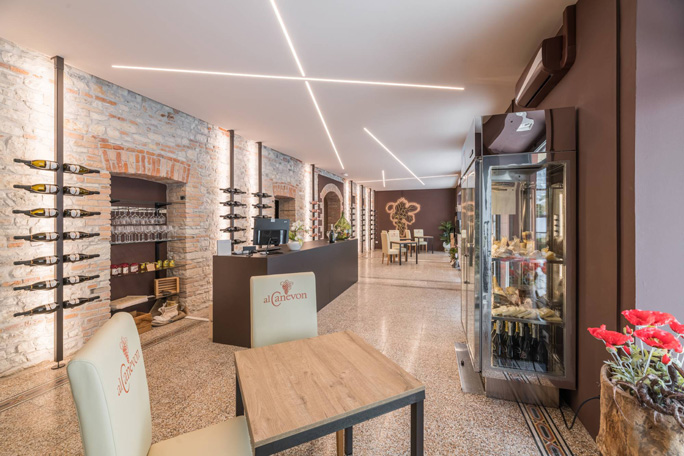 Valdobbiadene Wine & Shop Al Canevon interno