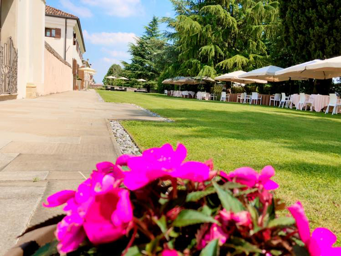 VAZZOLA TEZZE DI PIAVE VILLA DIRCE giardino